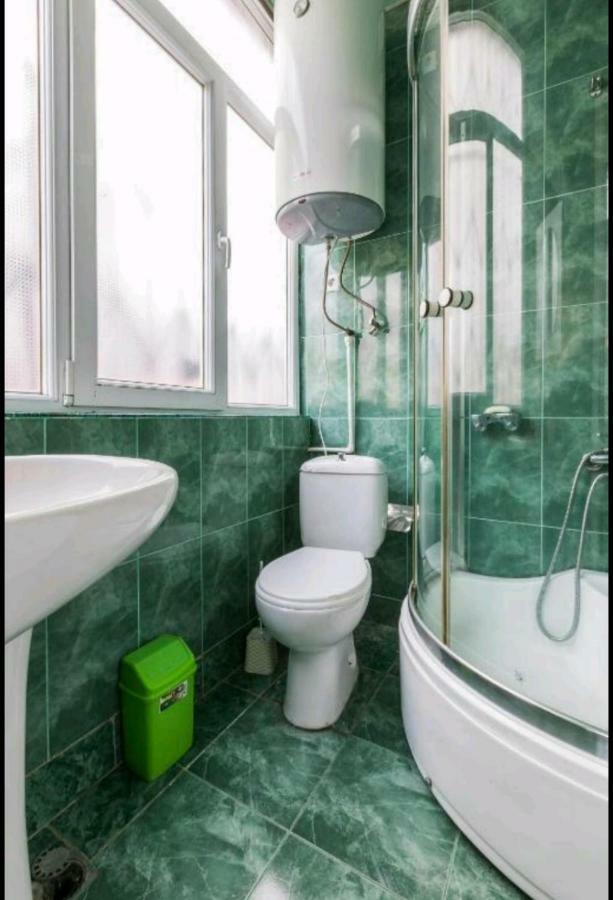Enjoy The Hostel Batoumi Extérieur photo