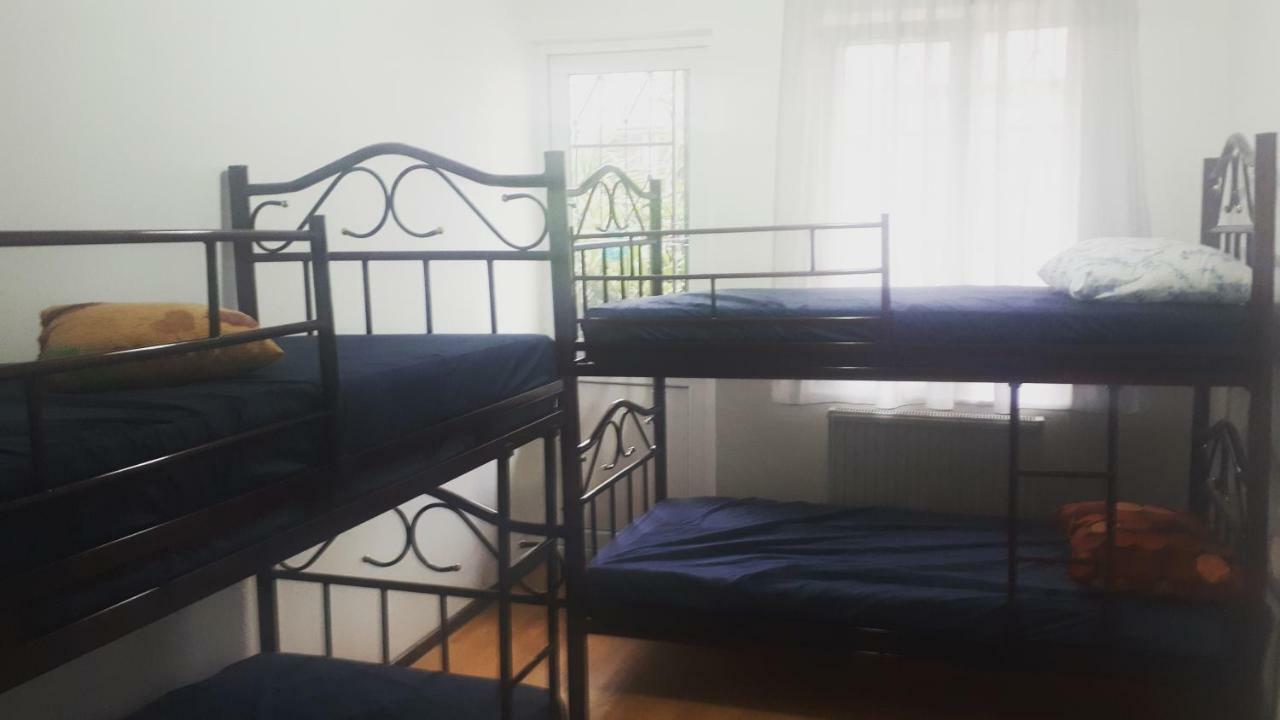 Enjoy The Hostel Batoumi Extérieur photo